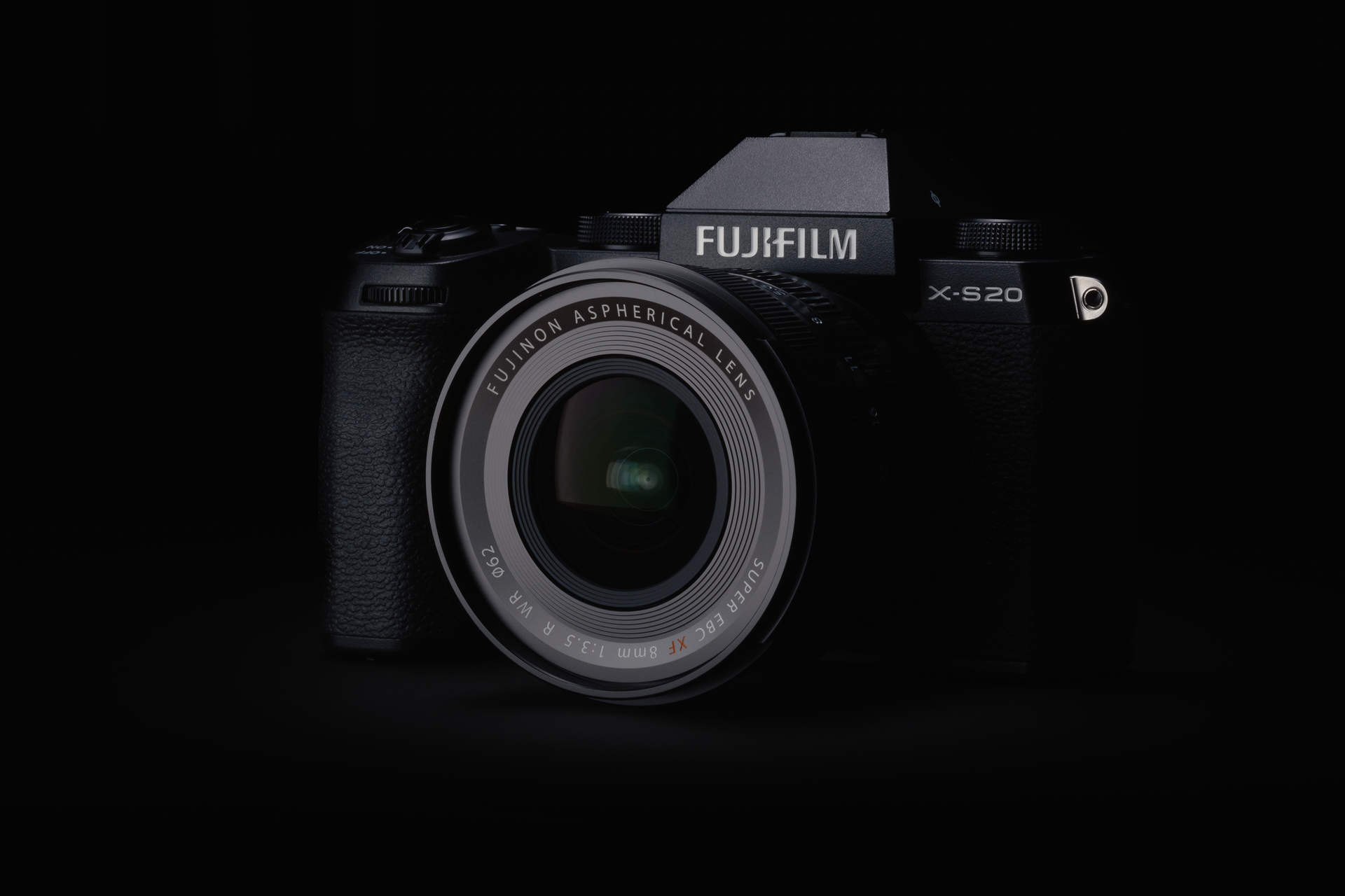 Fujifilm: The X100 V vs the New XS20